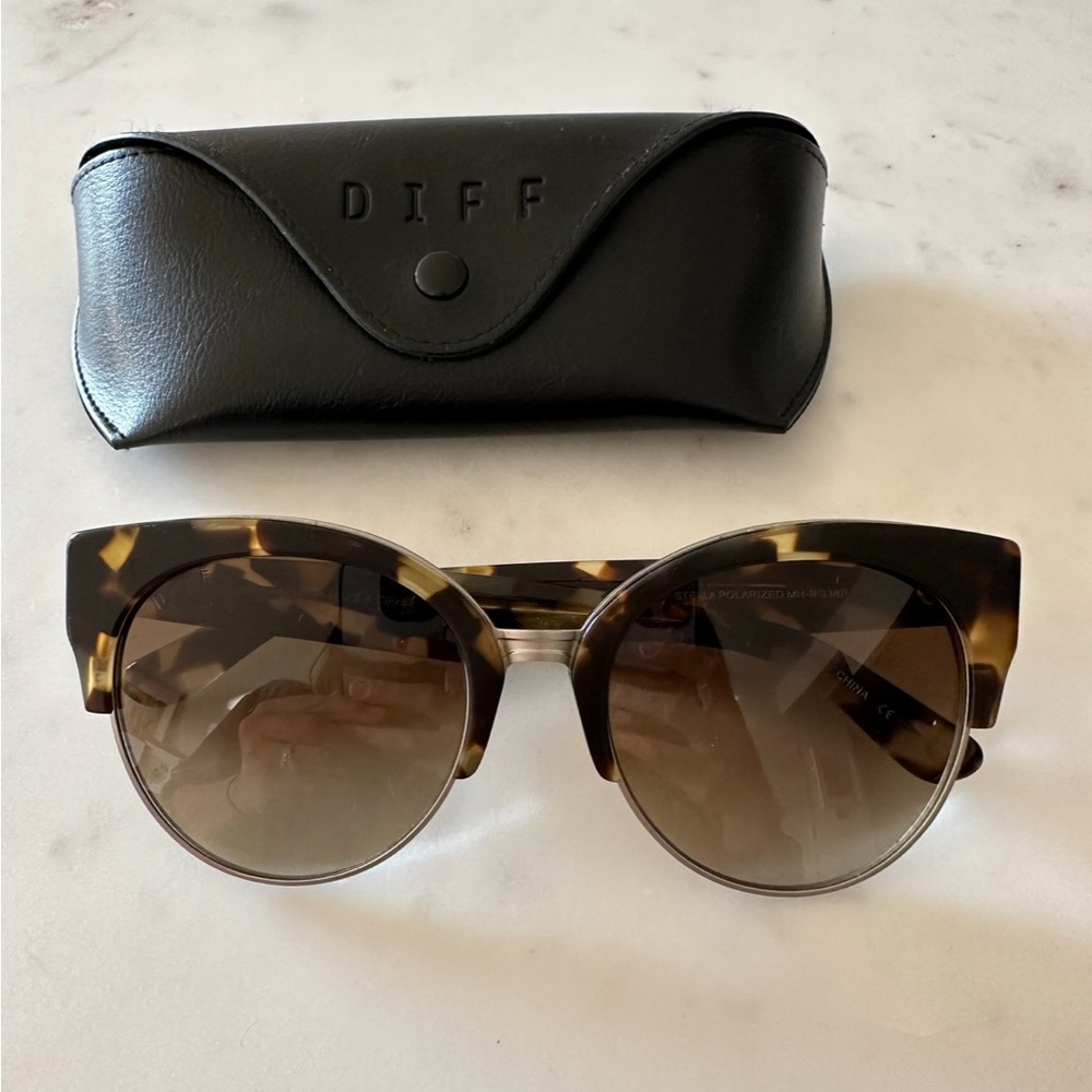 Diff eyewear sunglasses - brown tortoise